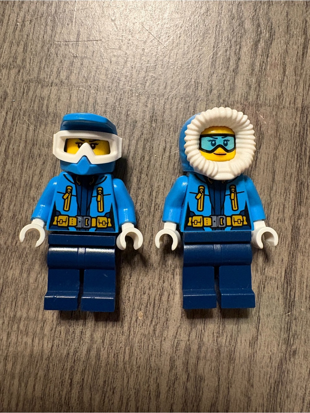 2 Lego Female Arctic Explorers Minifigures